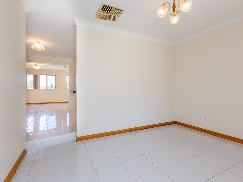 15 Taylor Close, Leda WA 6170