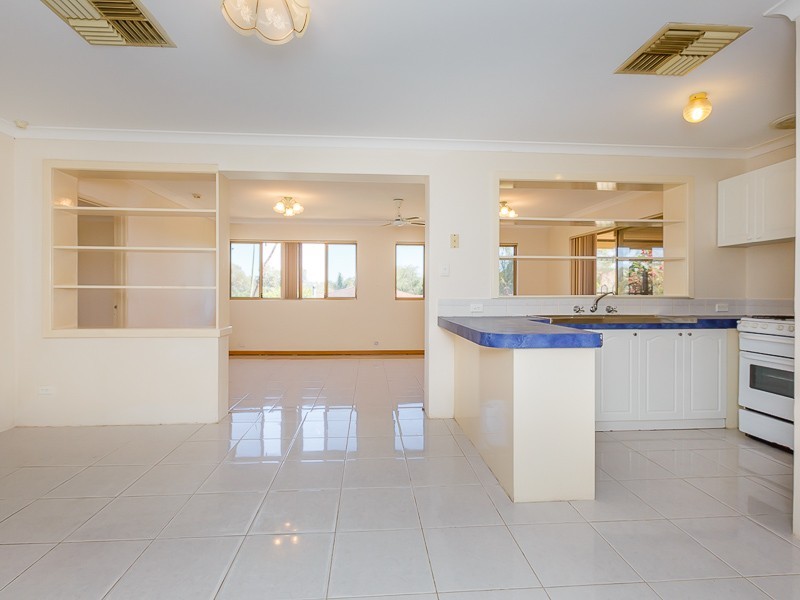 15 Taylor Close, Leda WA 6170