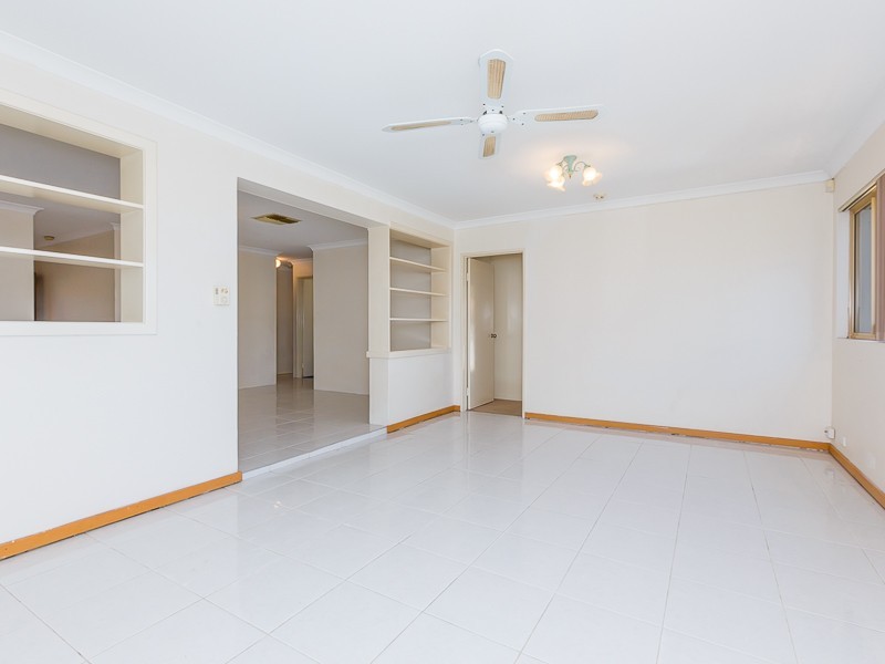 15 Taylor Close, Leda WA 6170