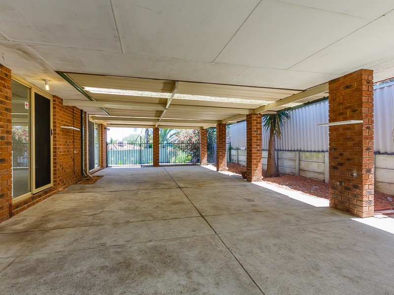 15 Taylor Close, Leda WA 6170