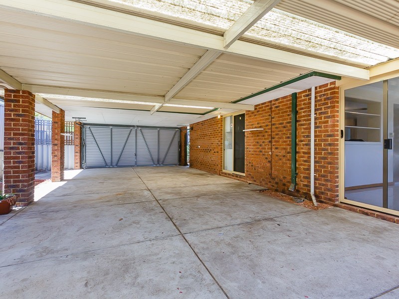 15 Taylor Close, Leda WA 6170