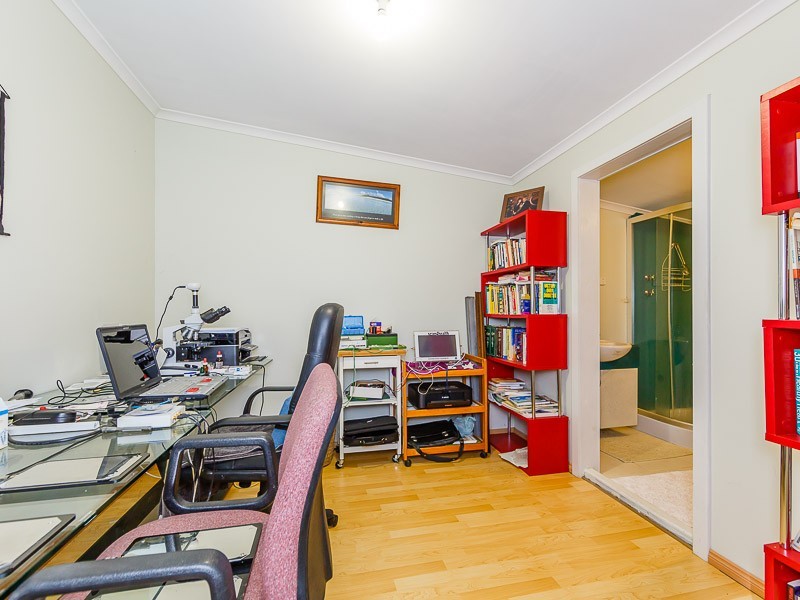 5 Steward Way, Orelia WA 6167