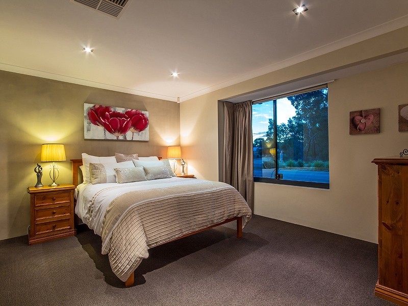 25 Runnymede Gate, Wellard WA 6170