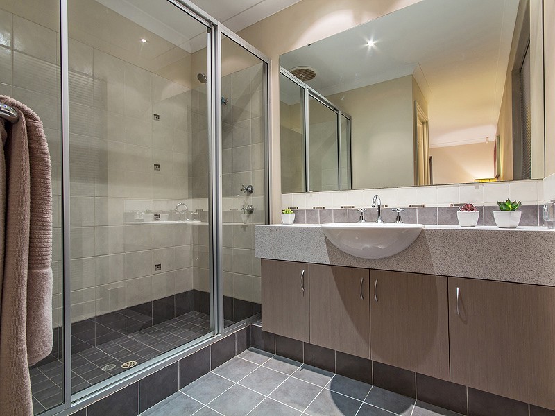 25 Runnymede Gate, Wellard WA 6170