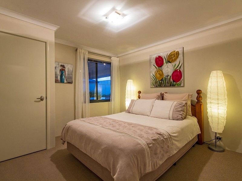 25 Runnymede Gate, Wellard WA 6170