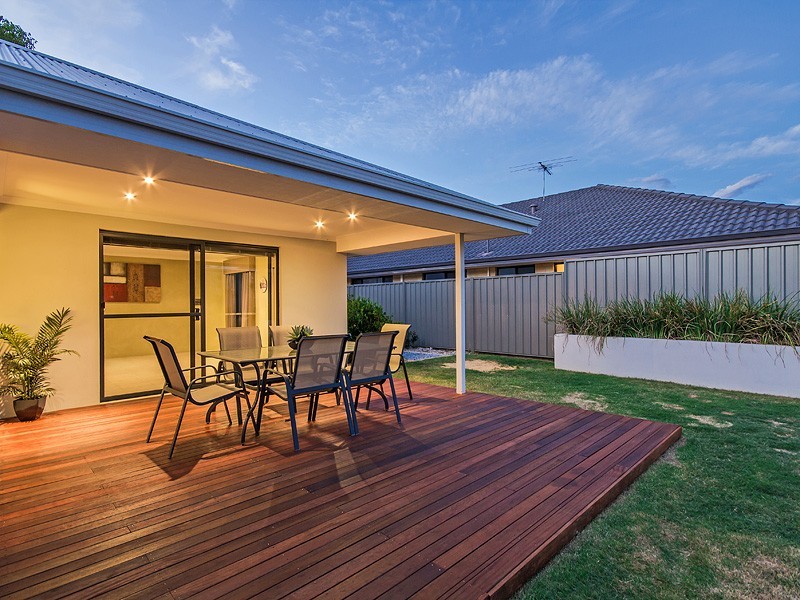 25 Runnymede Gate, Wellard WA 6170