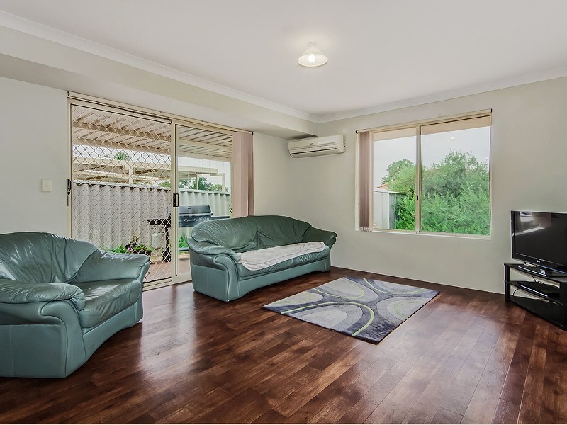 13 Salter Place, Parmelia WA 6167