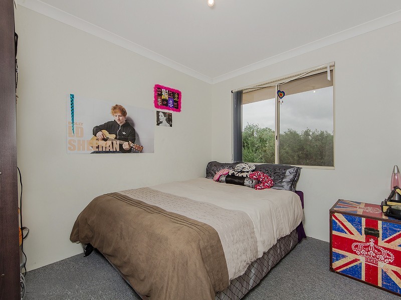 13 Salter Place, Parmelia WA 6167