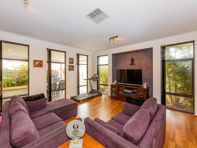 55 Araluen Crescent, Bertram WA 6167