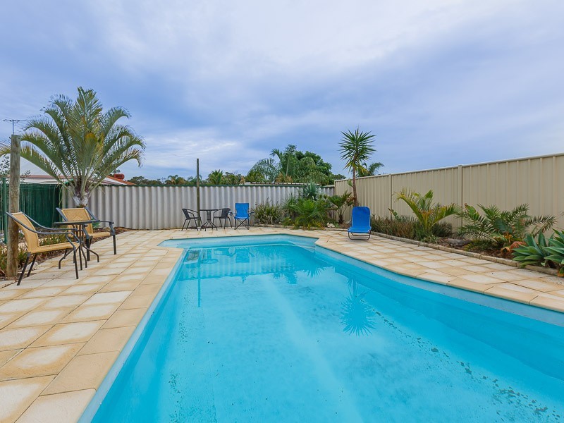 7 Roscommon Crescent, Orelia WA 6167