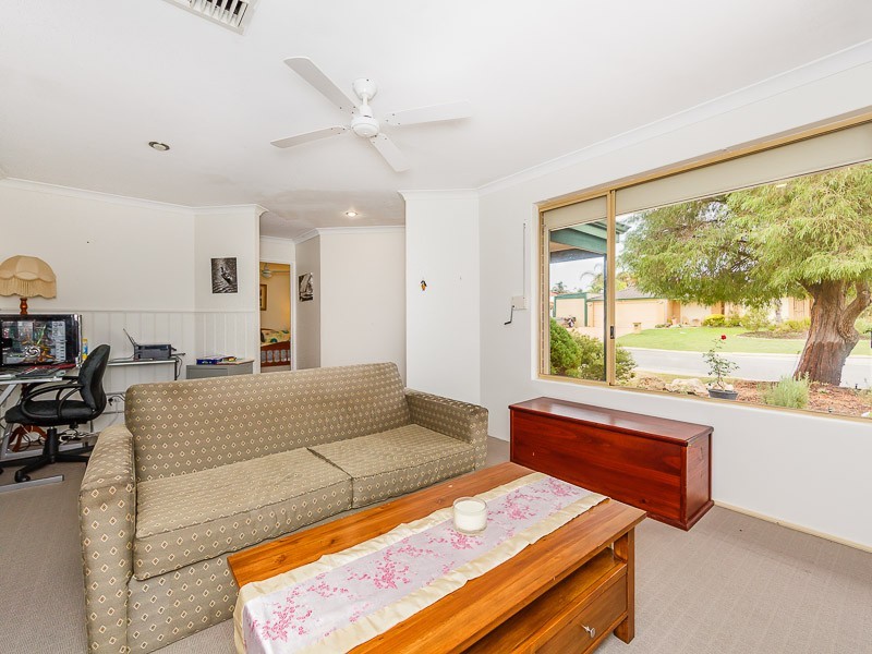 7 Roscommon Crescent, Orelia WA 6167