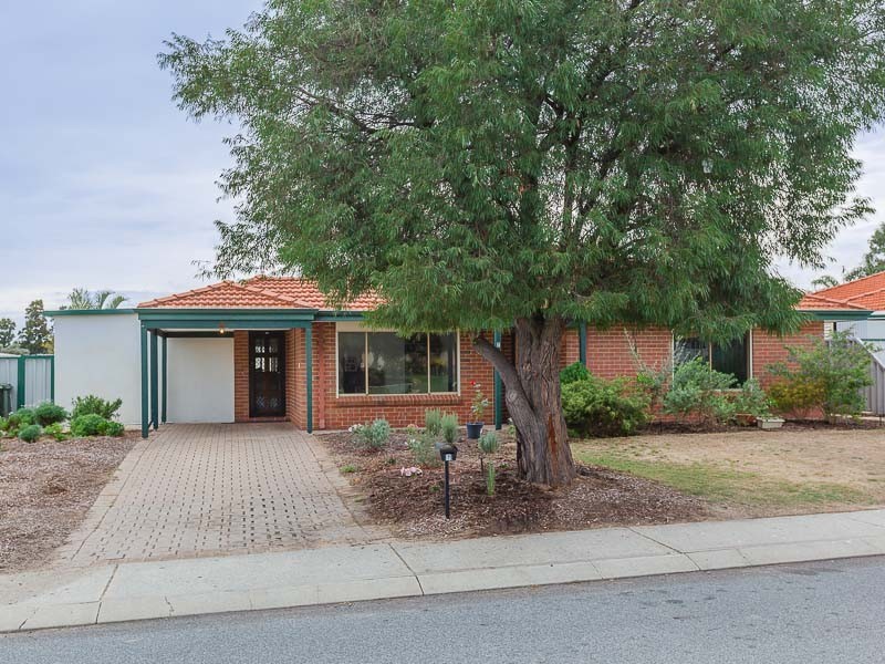 7 Roscommon Crescent, Orelia WA 6167