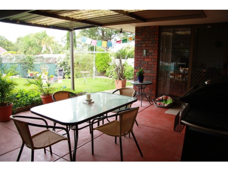 10 Austen Street, Munster WA 6166