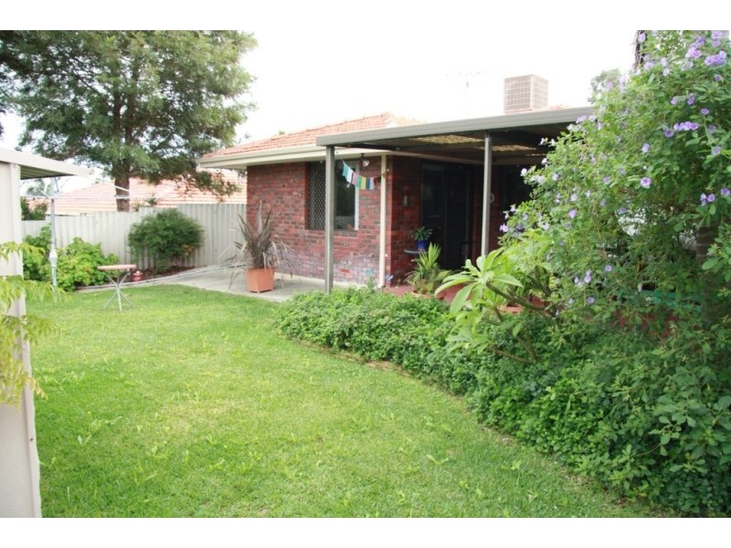 10 Austen Street, Munster WA 6166