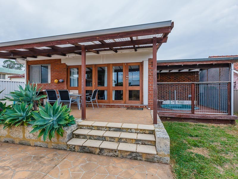 383 Carrington Street, Hamilton Hill WA 6163