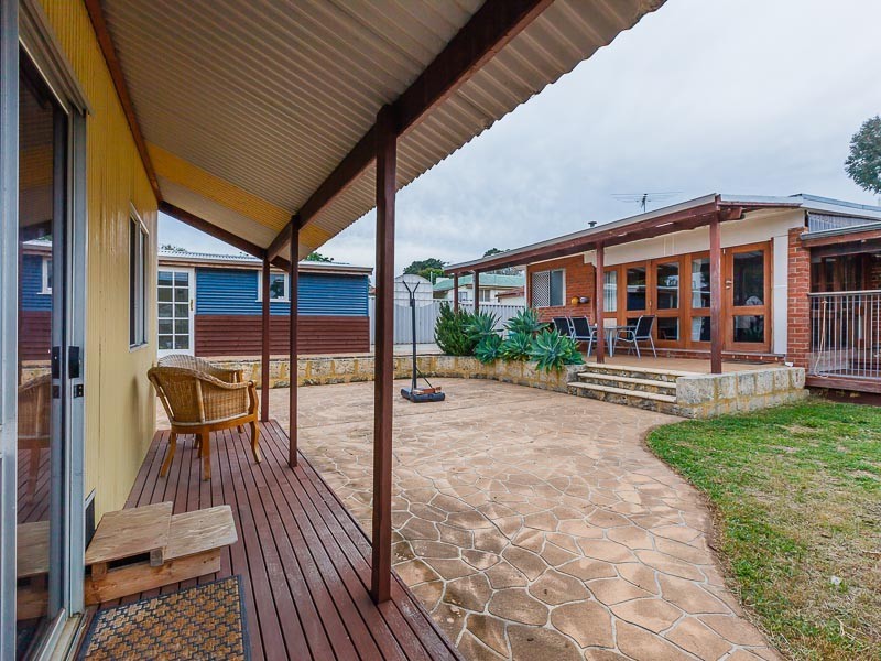 383 Carrington Street, Hamilton Hill WA 6163