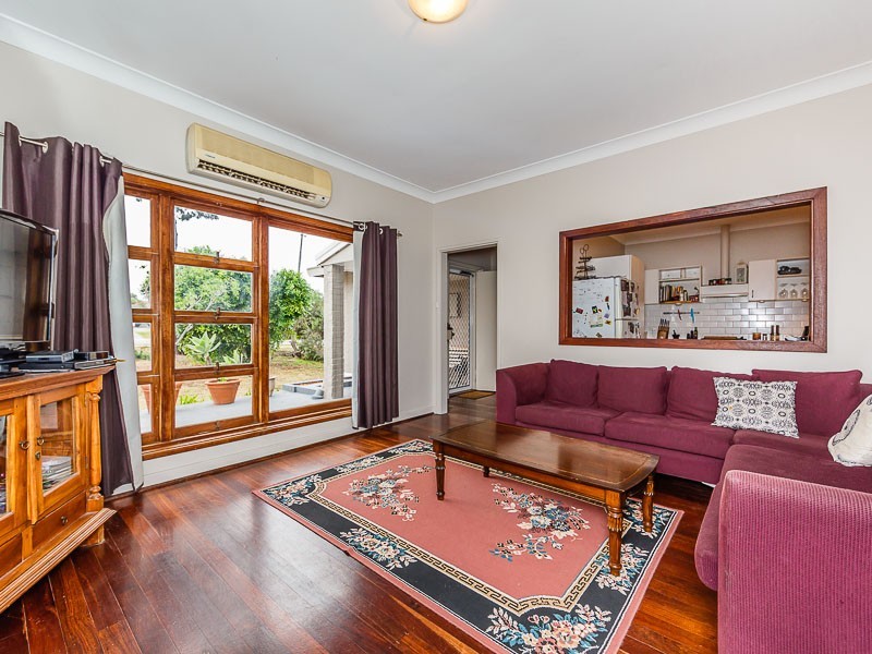 383 Carrington Street, Hamilton Hill WA 6163