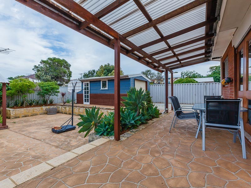 383 Carrington Street, Hamilton Hill WA 6163