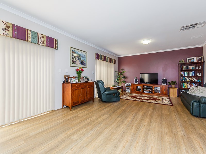 10 Fareham Crescent, Wellard WA 6170