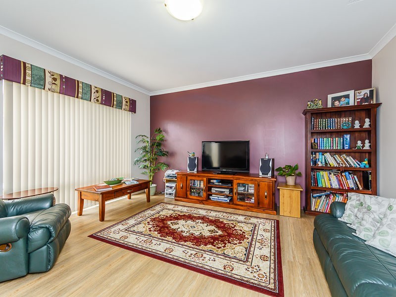 10 Fareham Crescent, Wellard WA 6170