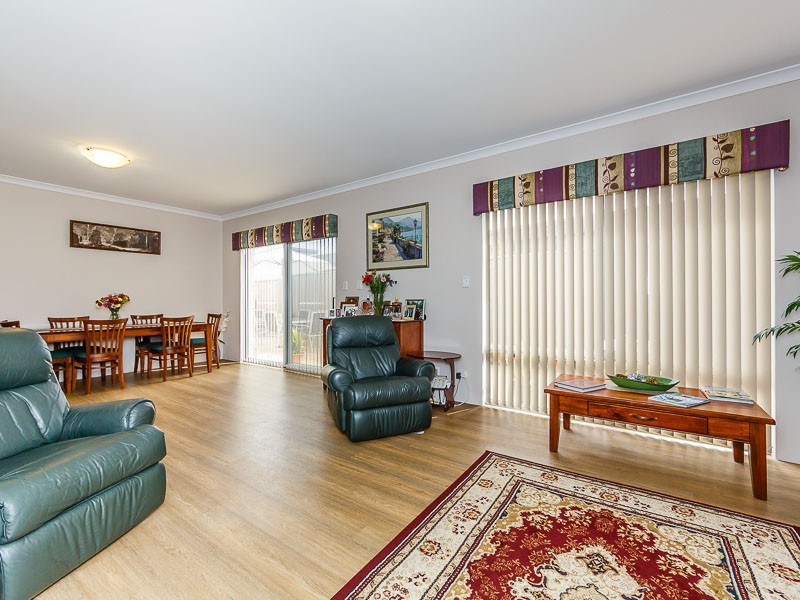 10 Fareham Crescent, Wellard WA 6170