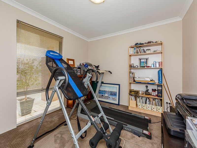 10 Fareham Crescent, Wellard WA 6170