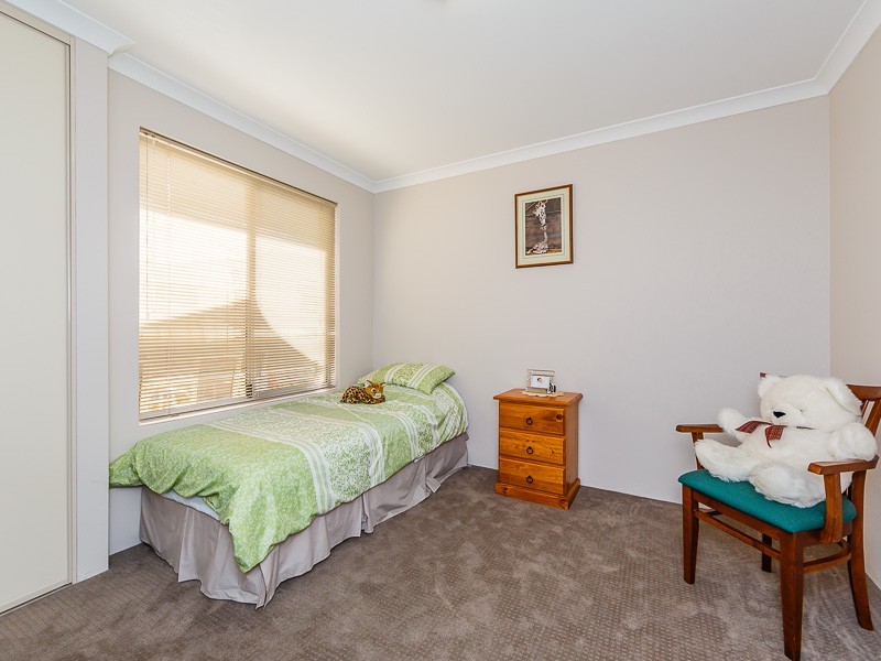 10 Fareham Crescent, Wellard WA 6170