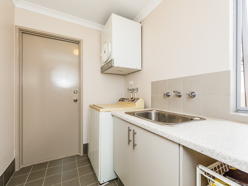 10 Fareham Crescent, Wellard WA 6170