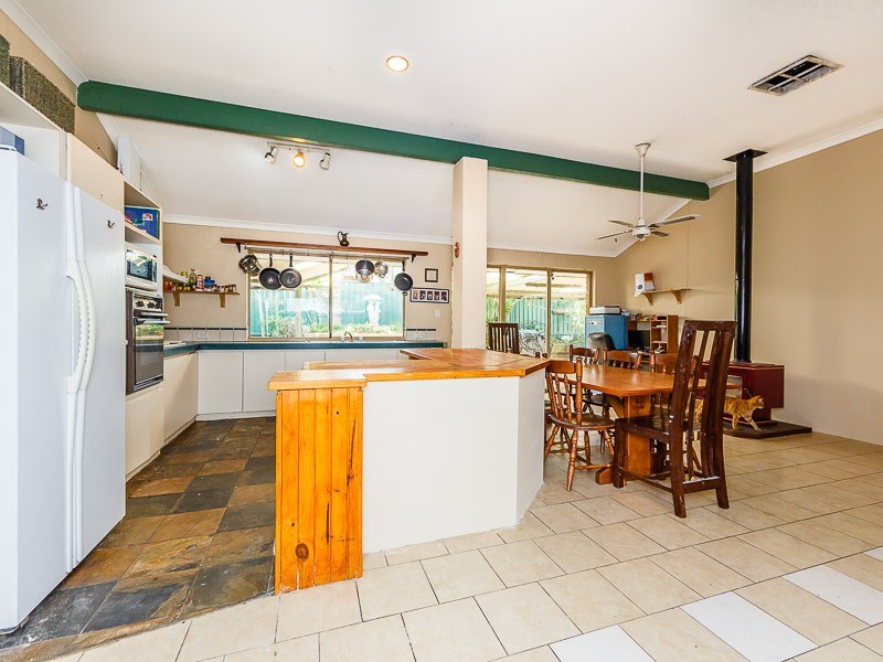 41 Perham Crescent, Leda WA 6170