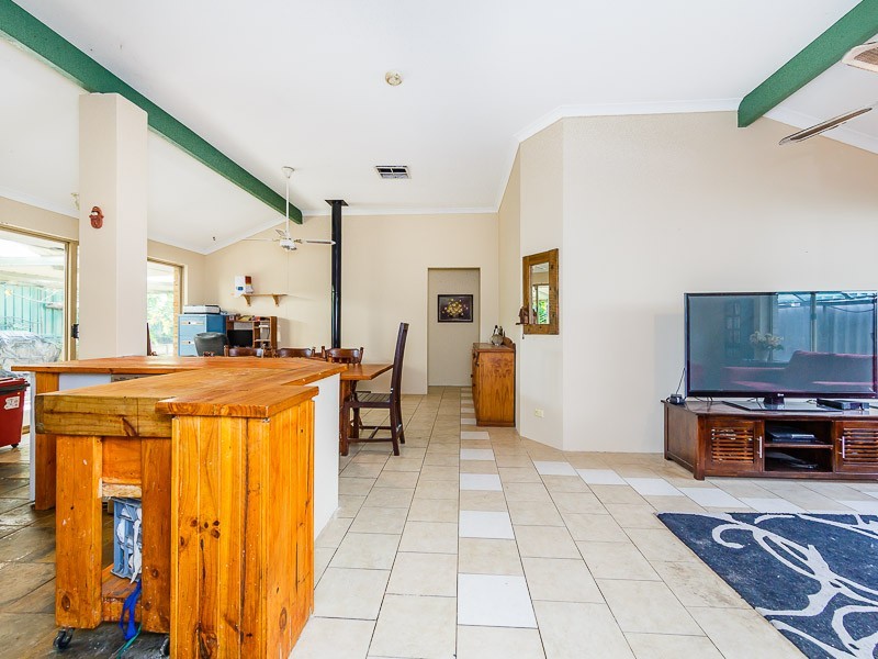 41 Perham Crescent, Leda WA 6170