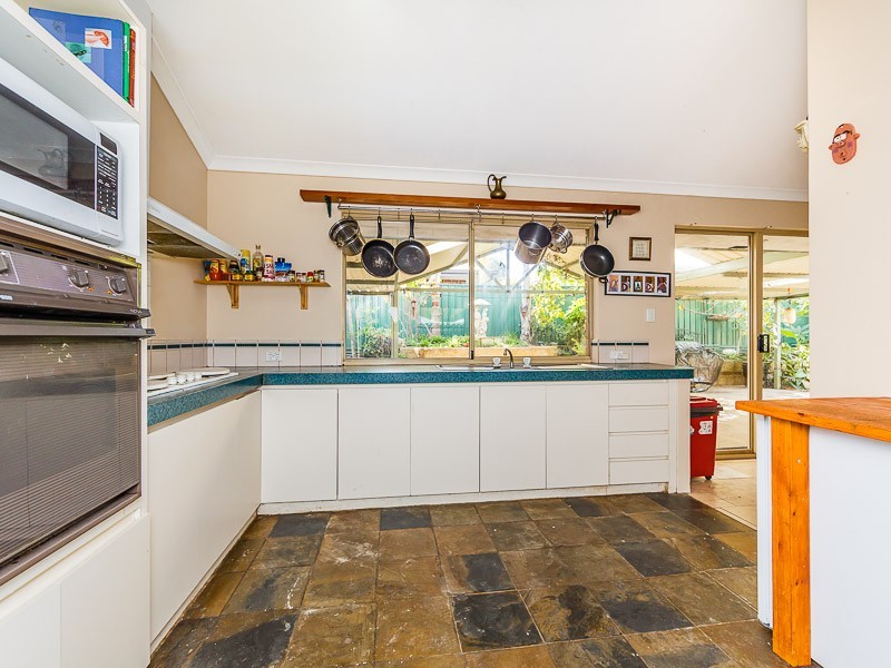 41 Perham Crescent, Leda WA 6170