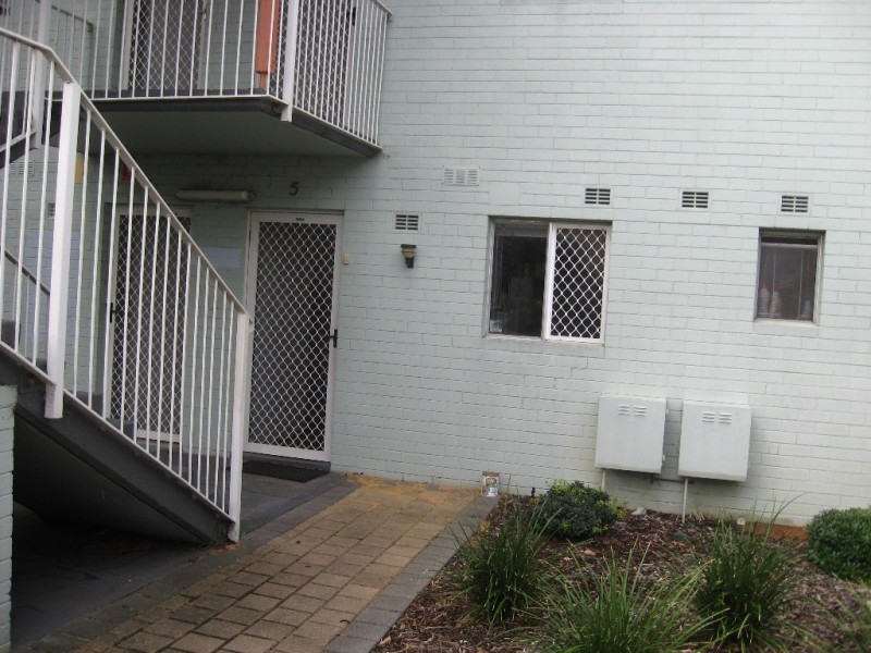 Unit 5, 33 Steward Way, Orelia WA 6167
