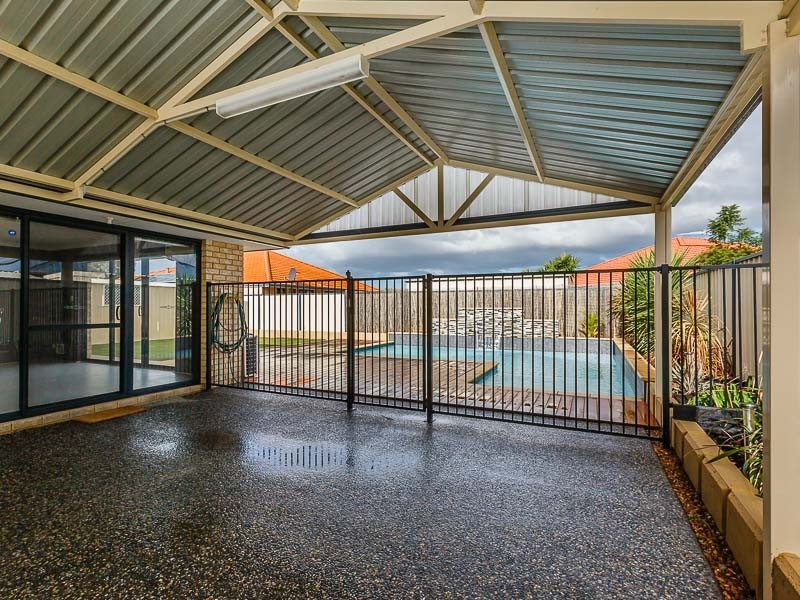 10 Araluen Crescent, Bertram WA 6167