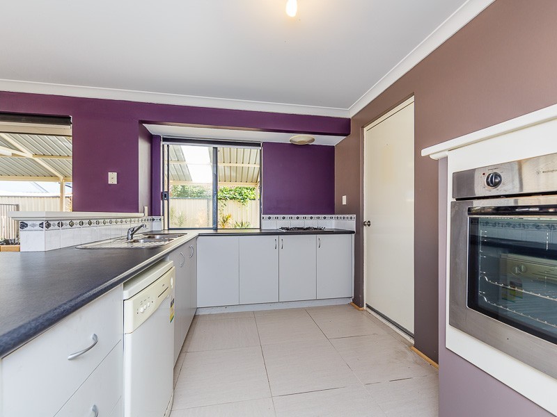 10 Araluen Crescent, Bertram WA 6167