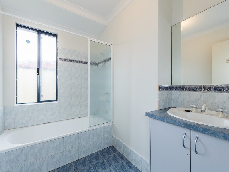 10 Araluen Crescent, Bertram WA 6167