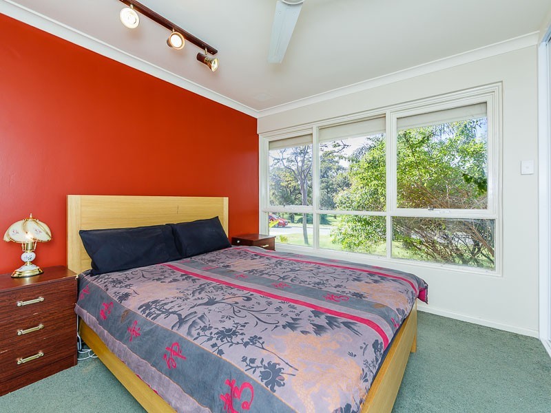 11 Langridge Crescent, Orelia WA 6167