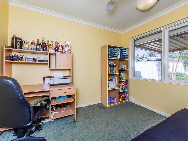 11 Langridge Crescent, Orelia WA 6167