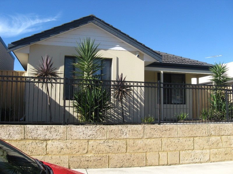 76 Price Parkway, Bertram WA 6167
