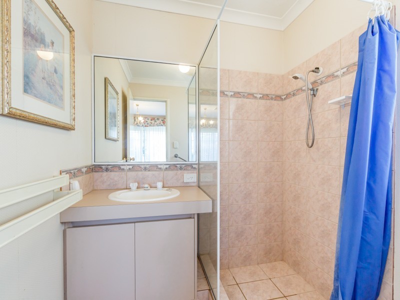 1 Walmer Place, Orelia WA 6167