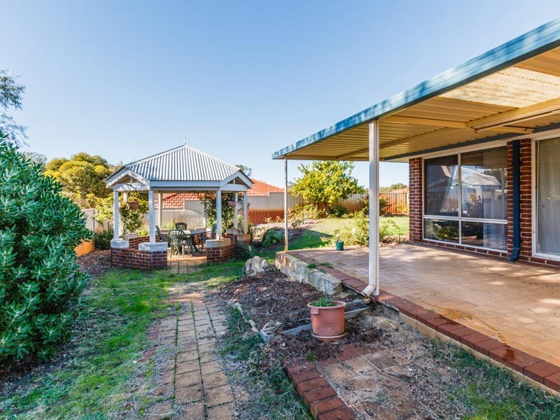 1 Walmer Place, Orelia WA 6167