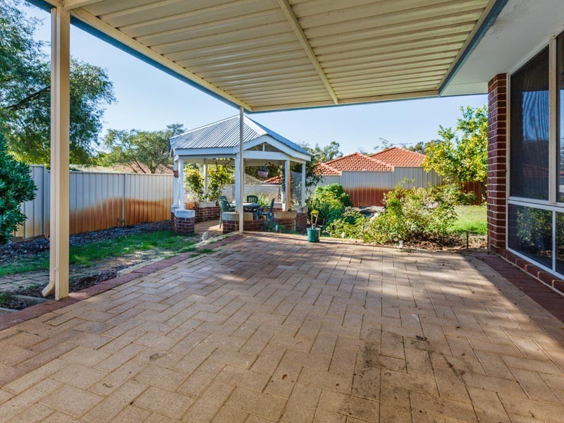 1 Walmer Place, Orelia WA 6167