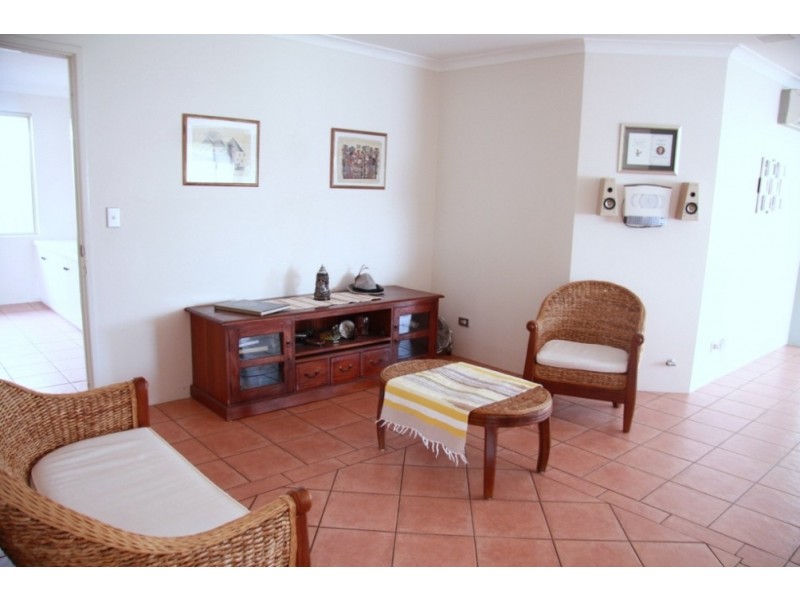 9 Shady Grove, Yangebup WA 6164