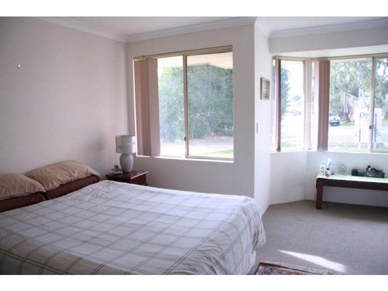 9 Shady Grove, Yangebup WA 6164