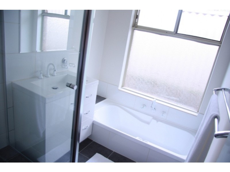 9 Shady Grove, Yangebup WA 6164