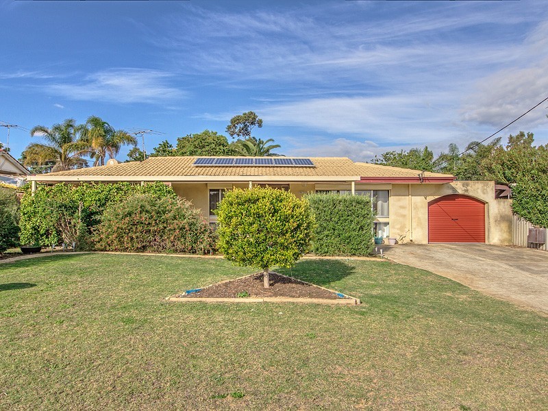 33 Corring Way, Parmelia WA 6167