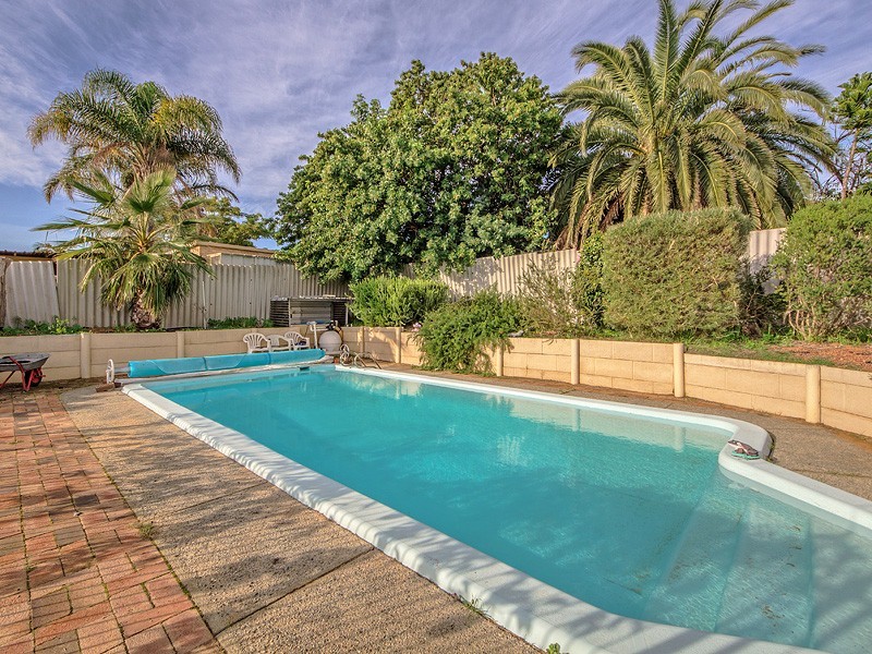 33 Corring Way, Parmelia WA 6167