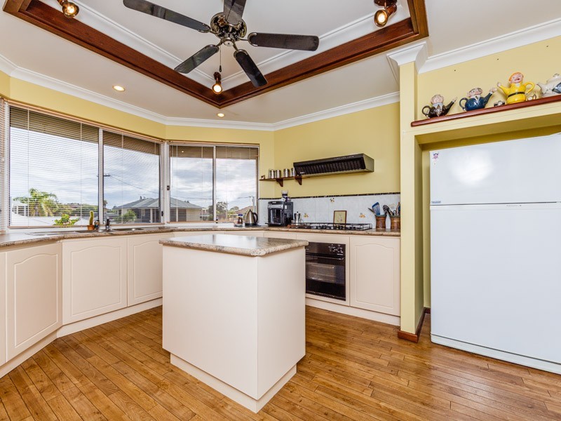 5 Forrester Road, Safety Bay WA 6169