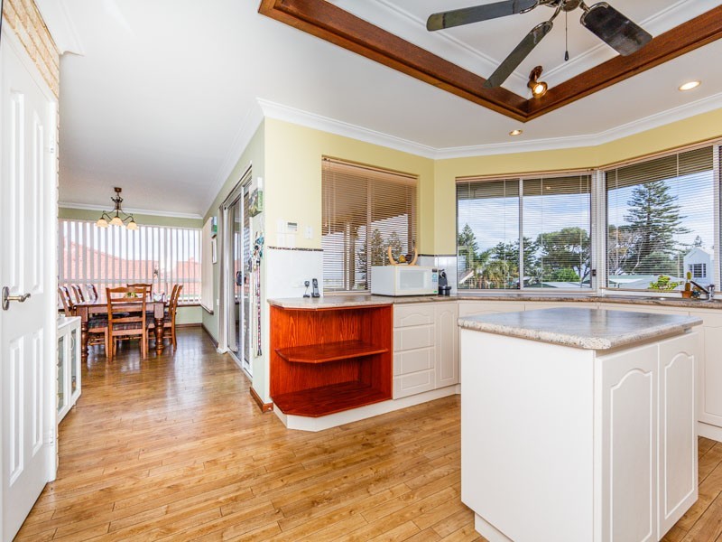 5 Forrester Road, Safety Bay WA 6169