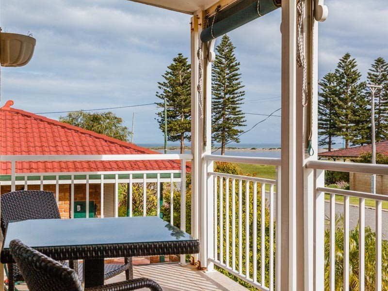 5 Forrester Road, Safety Bay WA 6169