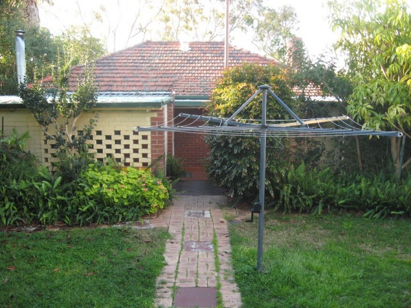 14 Harlow Road, Calista WA 6167